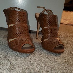 BCBG brown heels